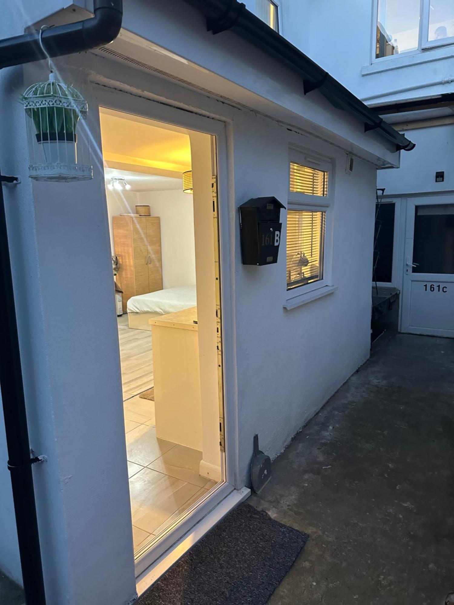 Stylish Studio Flat - Watford Junction - Harry Potter 外观 照片